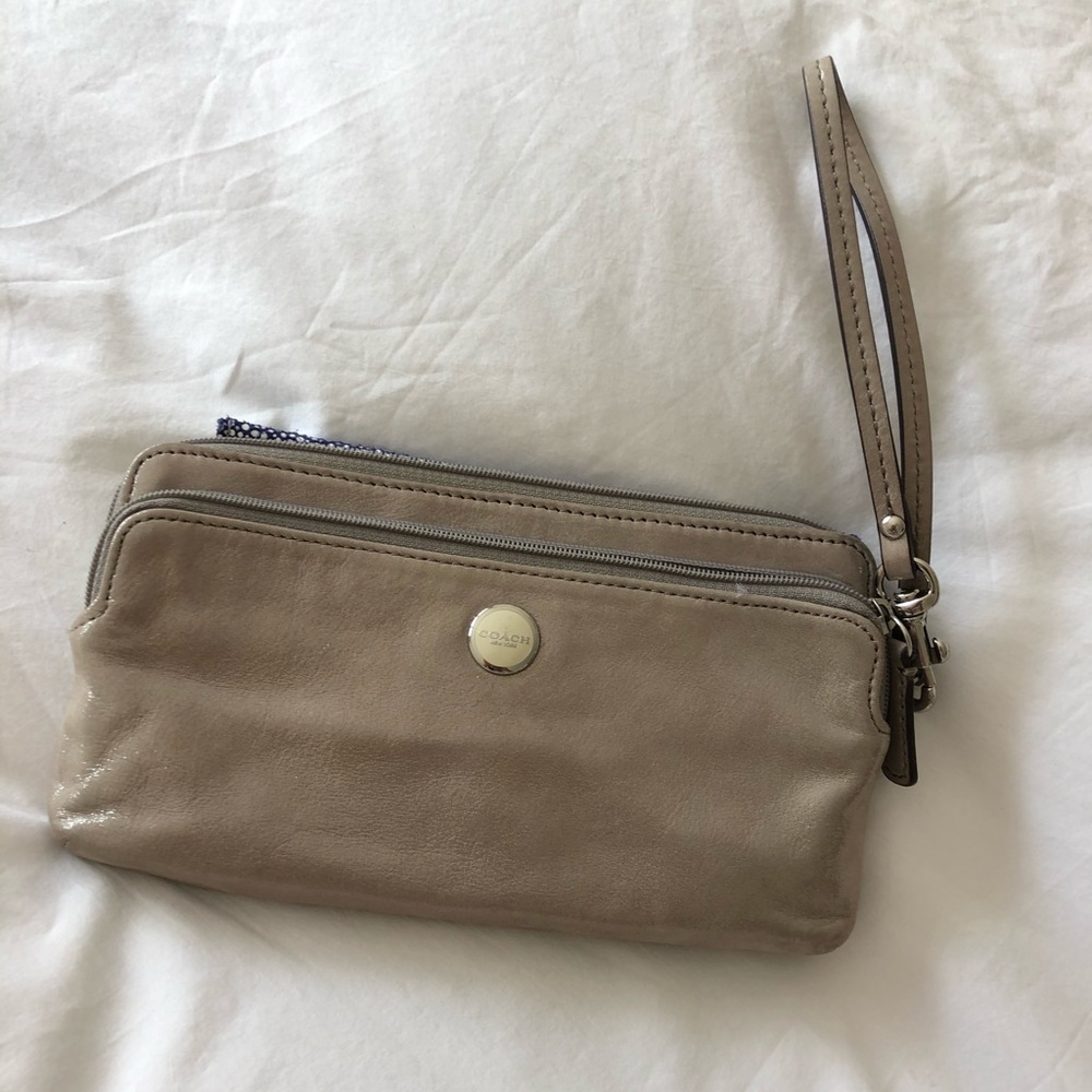 Coach cream silver metallic clutch with zipper